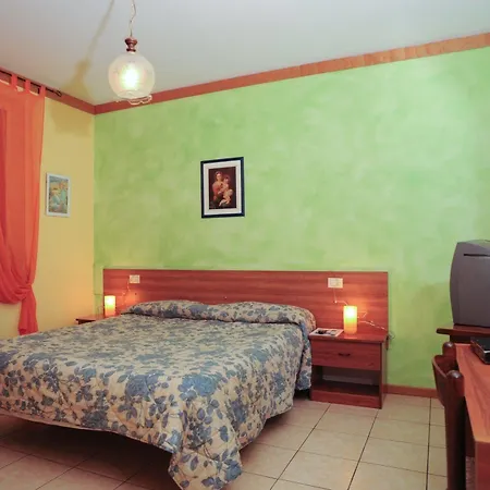 Hotel La Mora Asís